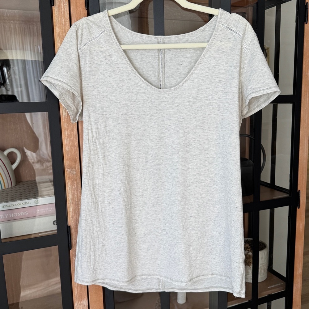 Lululemon Superb Short Sleeve Tee Wee Stripe Heathered Light grey ladder stich - Picture 6 of 11